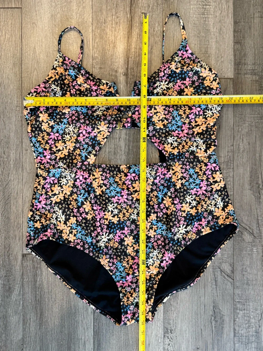 Floral Cut‑Out One‑Piece Swimsuit – Size 2X